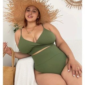 Shein Plus/Curve Textured Knot Back Bikini